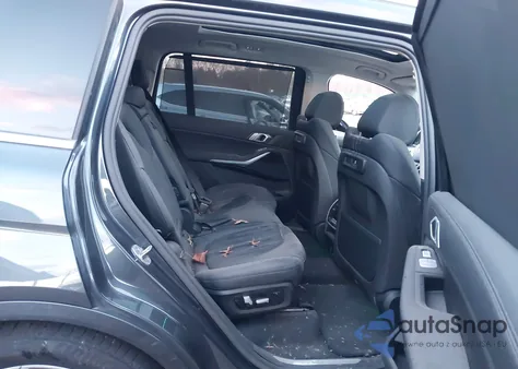 2021 BMW X7 xDrive40I z USA, uszkodzony, nr VIN 5UXCW2C06M9H76574